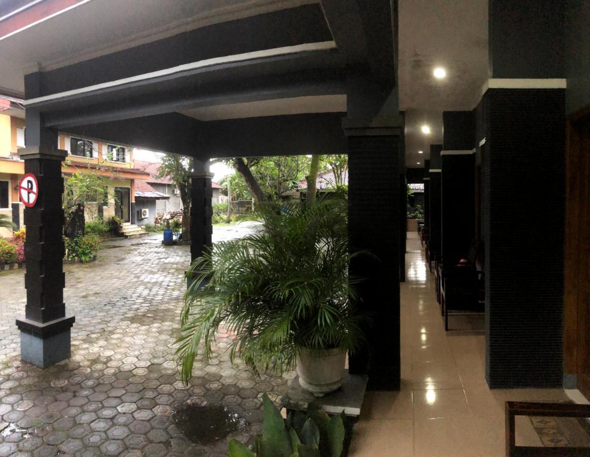 Grafika Hotel Dan Resto Gombong  Esterno foto
